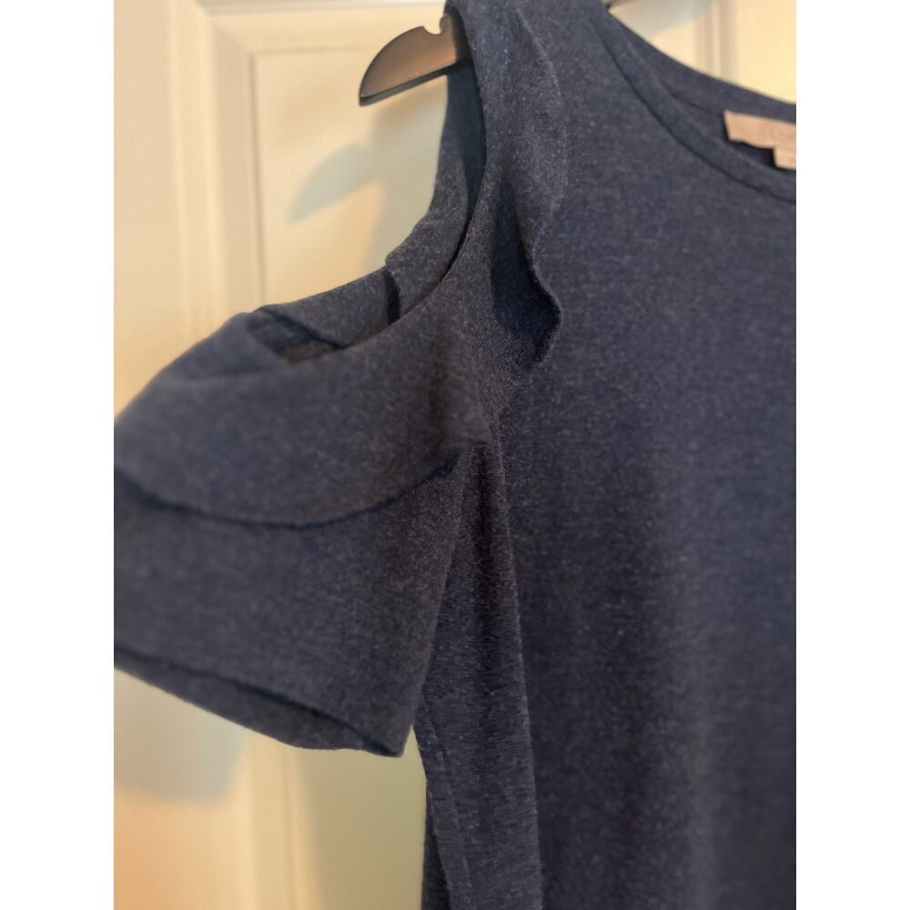 2 for $10 special☀️ EUC Loft Blue Cold Shoulder Blouse with Ruffled Sleeves Size - Picture 3 of 7